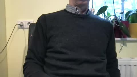 Snapshot of smart_sex69 chatting on February 13, 8:06 am smart_sex69 online show from February 13, 8:06 am