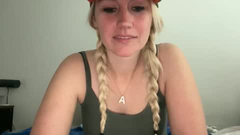 smexxii93 online show from February 3, 6:46 pm