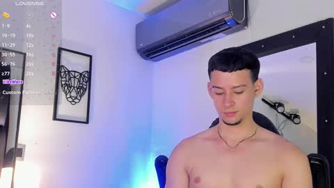 Snapshot of smiith_jade chatting on March 12, 1:14 am Jade Smiith online show from March 12, 1:14 am