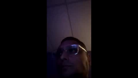 Snapshot of smilehiguy chatting on October 16, 7:53 am smilehiguy online show from October 16, 7:53 am