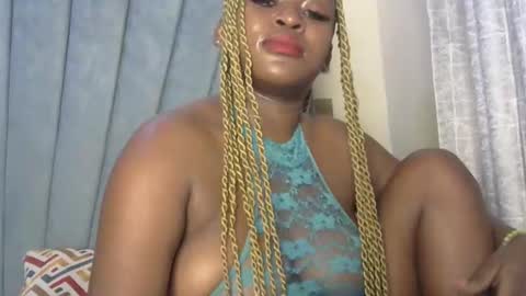 smiley_berry online show from November 7, 11:27 pm