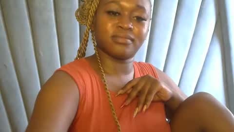 smiley_berry online show from November 17, 5:13 am