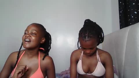 smiley luv1 online show from December 16, 8:19 am