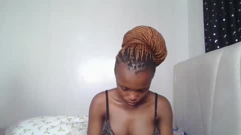 smiley luv1 online show from January 13, 9:03 am