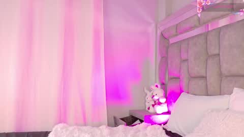      online show from November 22, 6:40 pm