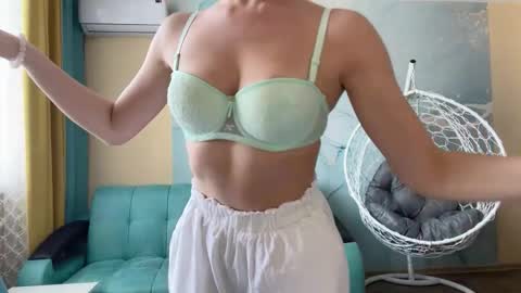 smiling_riddle online show from March 19, 10:08 am