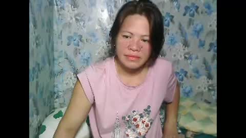 Snapshot of smilinglady27 chatting on November 3, 10:21 pm smilinglady27 online show from November 3, 10:21 pm