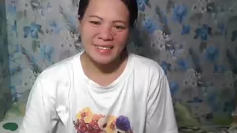 Snapshot of smilinglady27 chatting on November 9, 6:12 am smilinglady27 online show from November 9, 6:12 am
