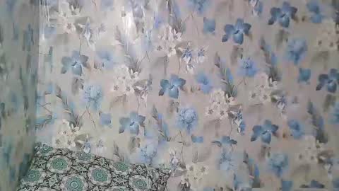 Snapshot of smilinglady27 chatting on November 16, 2:28 am smilinglady27 online show from November 16, 2:28 am