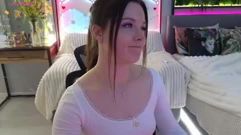 smilym online show from April 12, 3:00 am