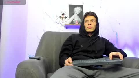 SMIT  online show from January 13, 5:01 am