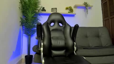 SMIT  online show from February 22, 8:31 pm