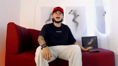 777 online show from March 9, 10:25 pm