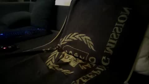 Snapshot of smokeandwatching chatting on February 23, 4:46 pm Smokeandwatching online show from February 23, 4:46 pm