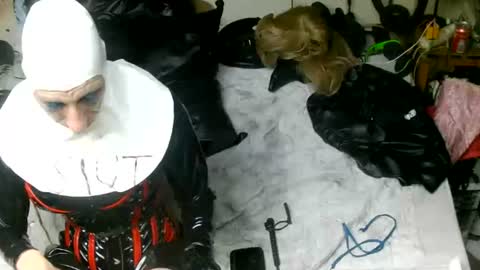 Snapshot of smokeslut365 chatting on July 13, 8:33 pm smokeslut365 online show from July 13, 8:33 pm