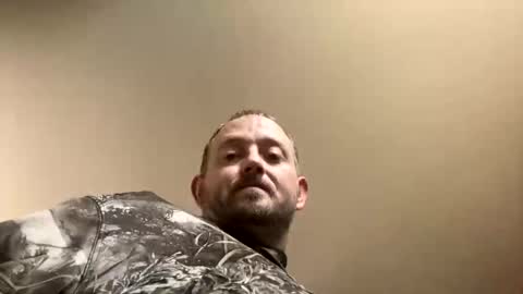 Snapshot of smokeymt420 chatting on February 18, 3:32 pm smokeymt420 online show from February 18, 3:32 pm