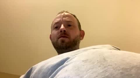 Snapshot of smokeymt420 chatting on February 20, 3:56 am smokeymt420 online show from February 20, 3:56 am