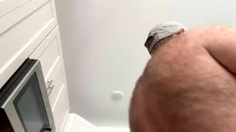 Snapshot of smokeymt420 chatting on October 24, 7:43 pm smokeymt420 online show from October 24, 7:43 pm