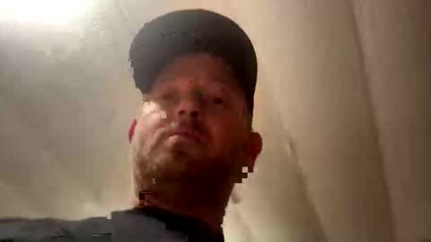 Snapshot of smokeymt420 chatting on November 2, 5:43 am smokeymt420 online show from November 2, 5:43 am