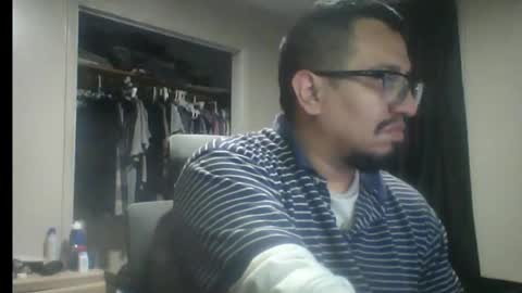 Snapshot of smoky47gxxx chatting on December 4, 10:18 pm smoky47 online show from December 4, 10:18 pm