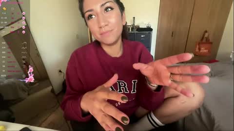 Carolina online show from February 26, 10:09 pm