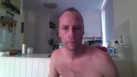 Snapshot of smoothroundbottom chatting on January 24, 5:21 am KinkyDonks online show from January 24, 5:21 am