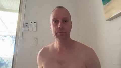 Snapshot of smoothroundbottom chatting on October 15, 2:55 am KinkyDonks online show from October 15, 2:55 am