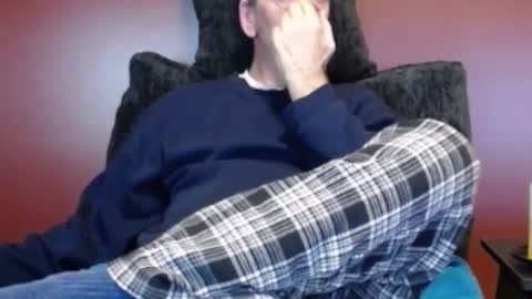 Snapshot of smose chatting on December 5, 3:04 am CJ online show from December 5, 3:04 am