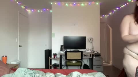 Snapshot of smutship chatting on November 17, 5:41 pm smutship online show from November 17, 5:41 pm