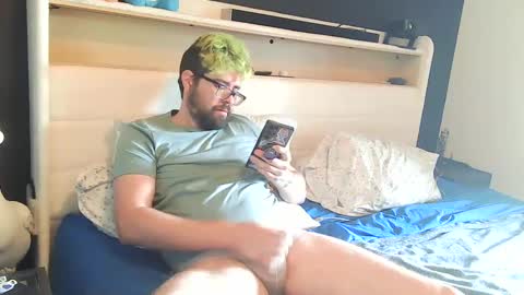 snackonzach online show from September 13, 3:12 pm