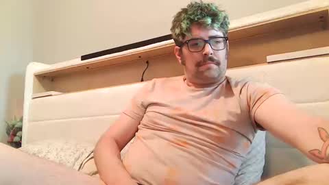 snackonzach online show from June 7, 12:26 am