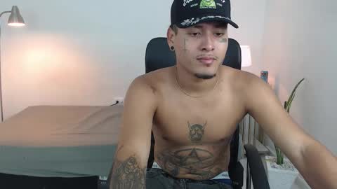 Snapshot of snak_master1 chatting on September 13, 3:01 pm snak_master1 online show from September 13, 3:01 pm