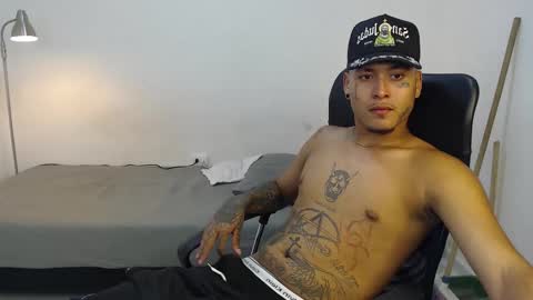 Snapshot of snak_master1 chatting on September 18, 2:57 am snak_master1 online show from September 18, 2:57 am