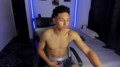 snak_master1 online show from May 30, 12:30 am