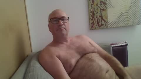 Snapshot of sneakerboy18 chatting on December 8, 12:52 pm sneakerboy18 online show from December 8, 12:52 pm