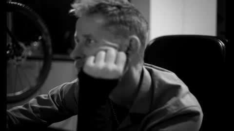 sneaky1985 online show from March 18, 7:17 pm