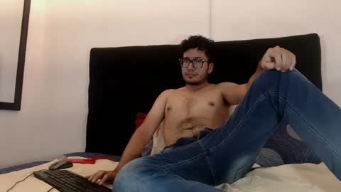 sneider_exotic online show from August 8, 7:05 pm