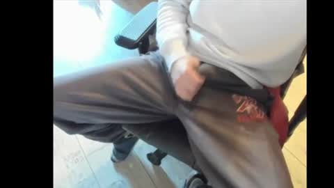 Snapshot of snip1977 chatting on March 1, 4:11 pm snip1977 online show from March 1, 4:11 pm