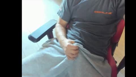 Snapshot of snip1977 chatting on September 19, 10:49 am snip1977 online show from September 19, 10:49 am