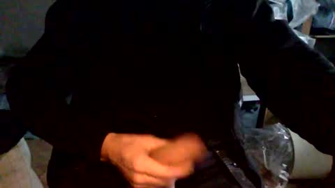 Snapshot of snoopy5644 chatting on December 2, 2:52 pm snoopy5644 online show from December 2, 2:52 pm