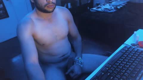 snow92jake online show from September 18, 7:10 am