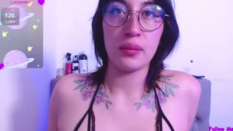 IG     OF red moonn online show from February 27, 4:32 pm