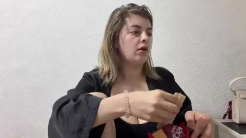 Emma online show from July 6, 7:38 pm