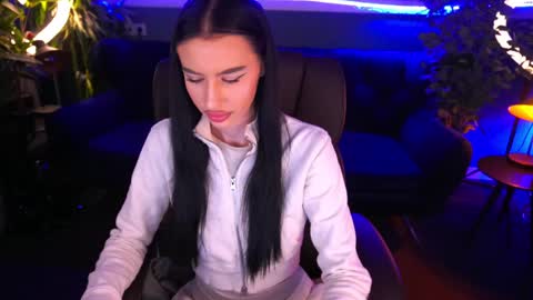 Snapshot of snow_whiteeex chatting on January 28, 7:53 pm snow_whiteeex online show from January 28, 7:53 pm