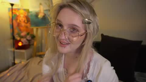 Ellie online show from August 8, 5:31 am
