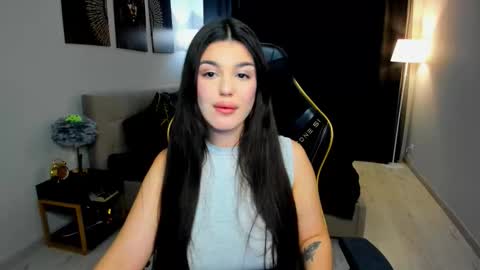 Snapshot of snowingwinter chatting on February 28, 11:33 am snowingwinter online show from February 28, 11:33 am