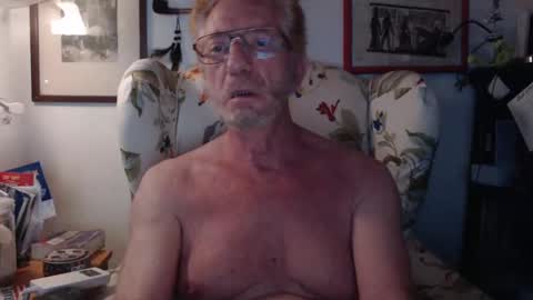 ImYourBitch online show from October 22, 4:35 am