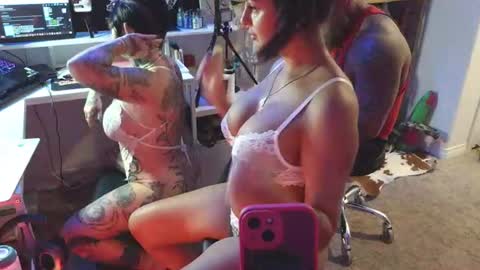 soakerpalace online show from July 3, 3:35 am