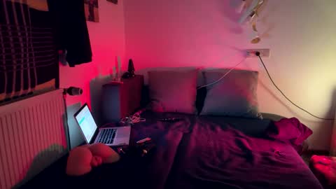 sweet-big-cock26 online show from November 6, 1:28 am