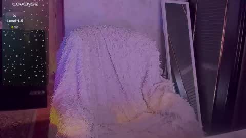  lady sofi green   online show from December 19, 2:07 am